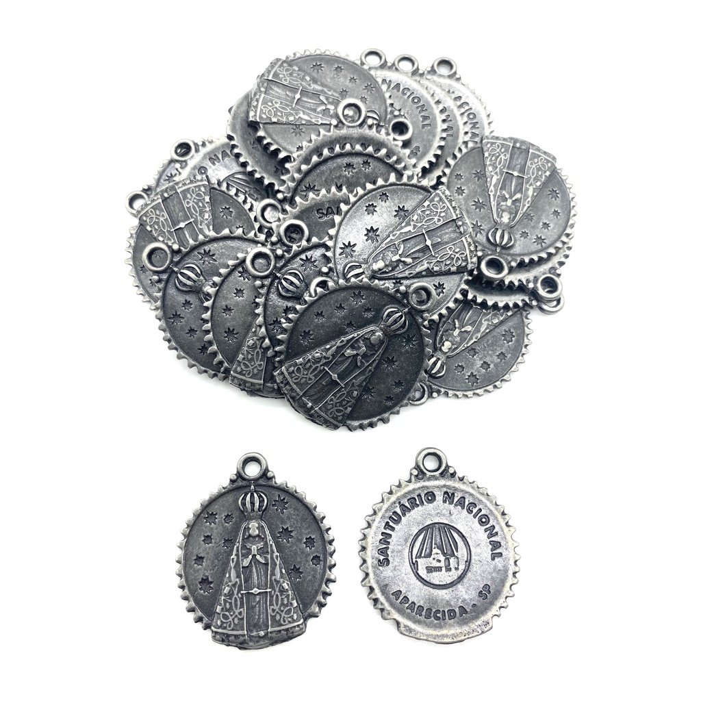 CRUZ RESINADA EM COR - COD:4031 Resina Branca 5,5CM X 3,2CM