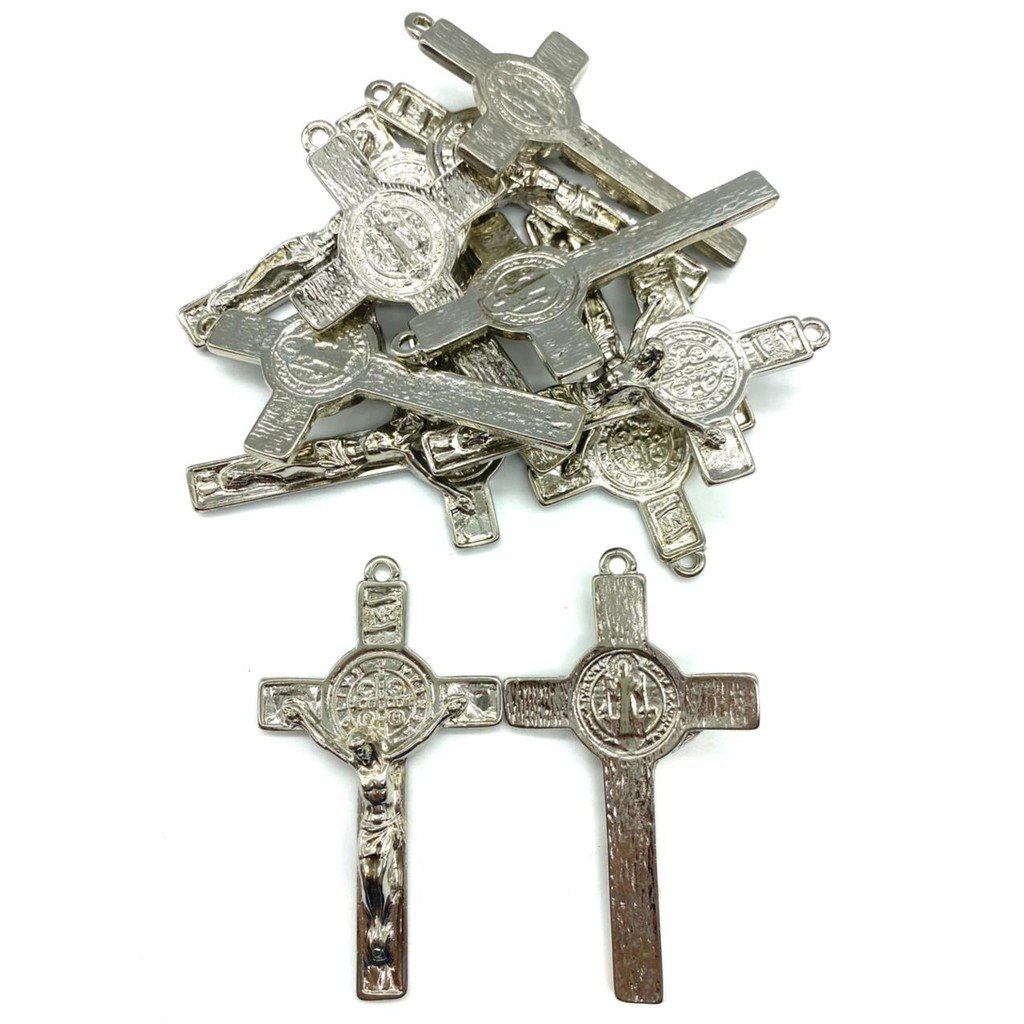 CRUZ RESINADA EM COR - COD:4031 Resina Branca 5,5CM X 3,2CM