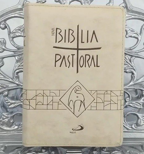 Cod:2131 - Nova Biblia Pastoral - Capa creme - ziper - Média