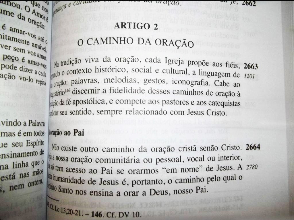 Cod:2140 -Catecismo da Igreja catolica- maior capa cristal