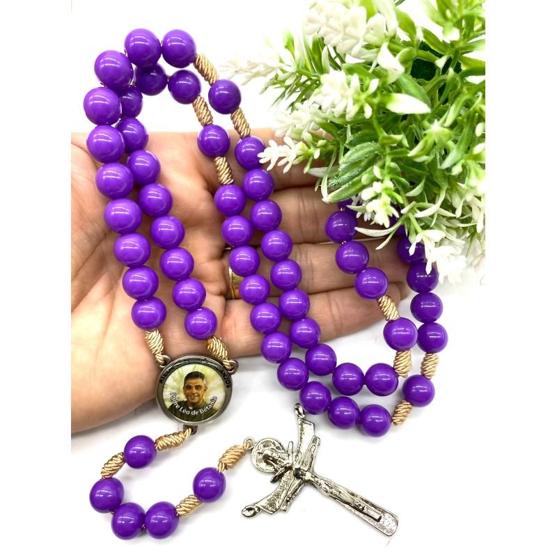 Cod: 2963 - Terço Padre Léo - Roxo - Resina